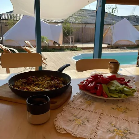 Lyxtält Amurg Glamping&pool Vadu